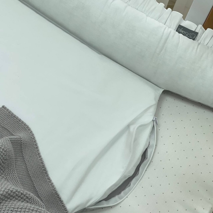 Protectie somn – Baby Nest co-sleeping cu doua fete, alb-gri (5)